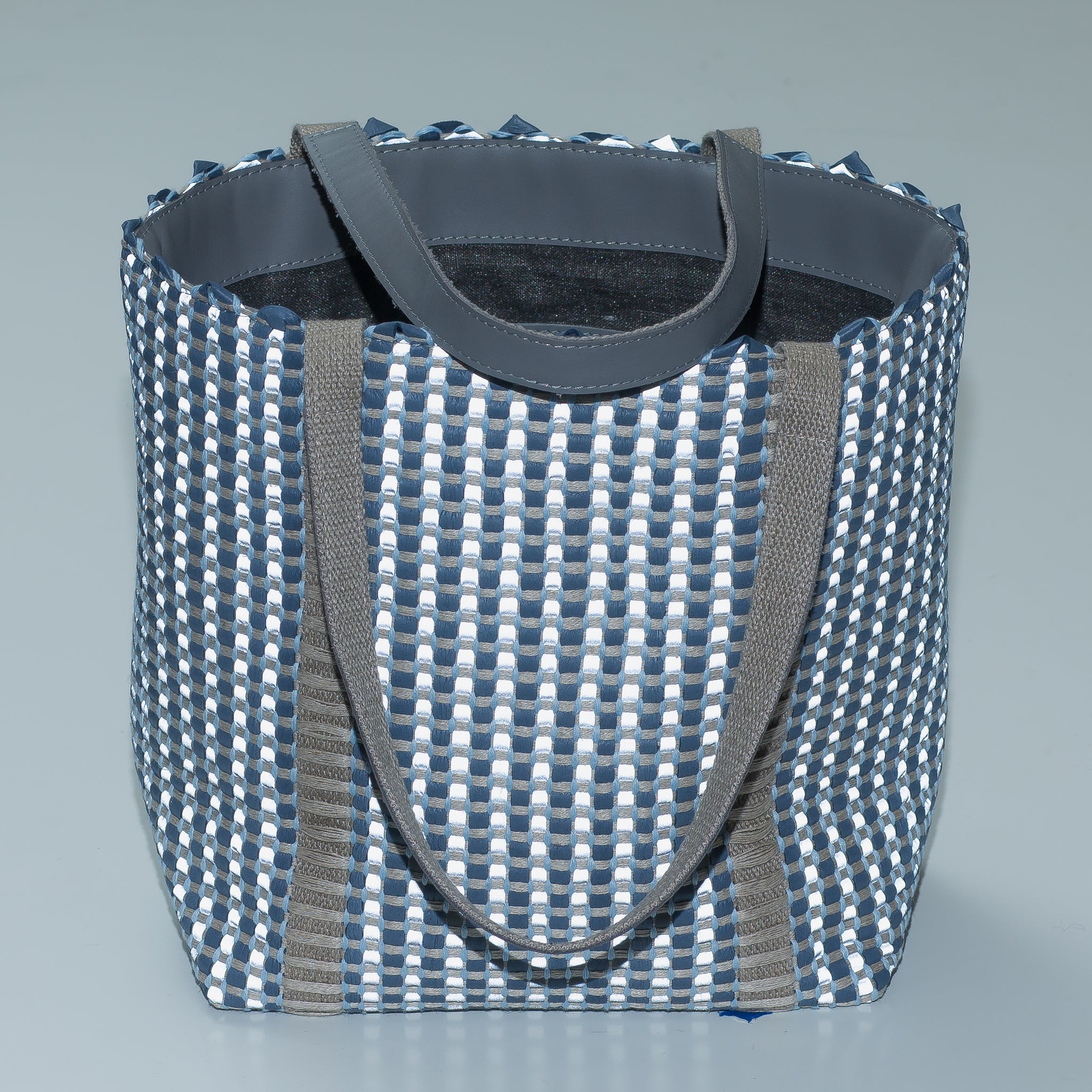 Handwoven Bag AUSTE #20 blue leather and reflective